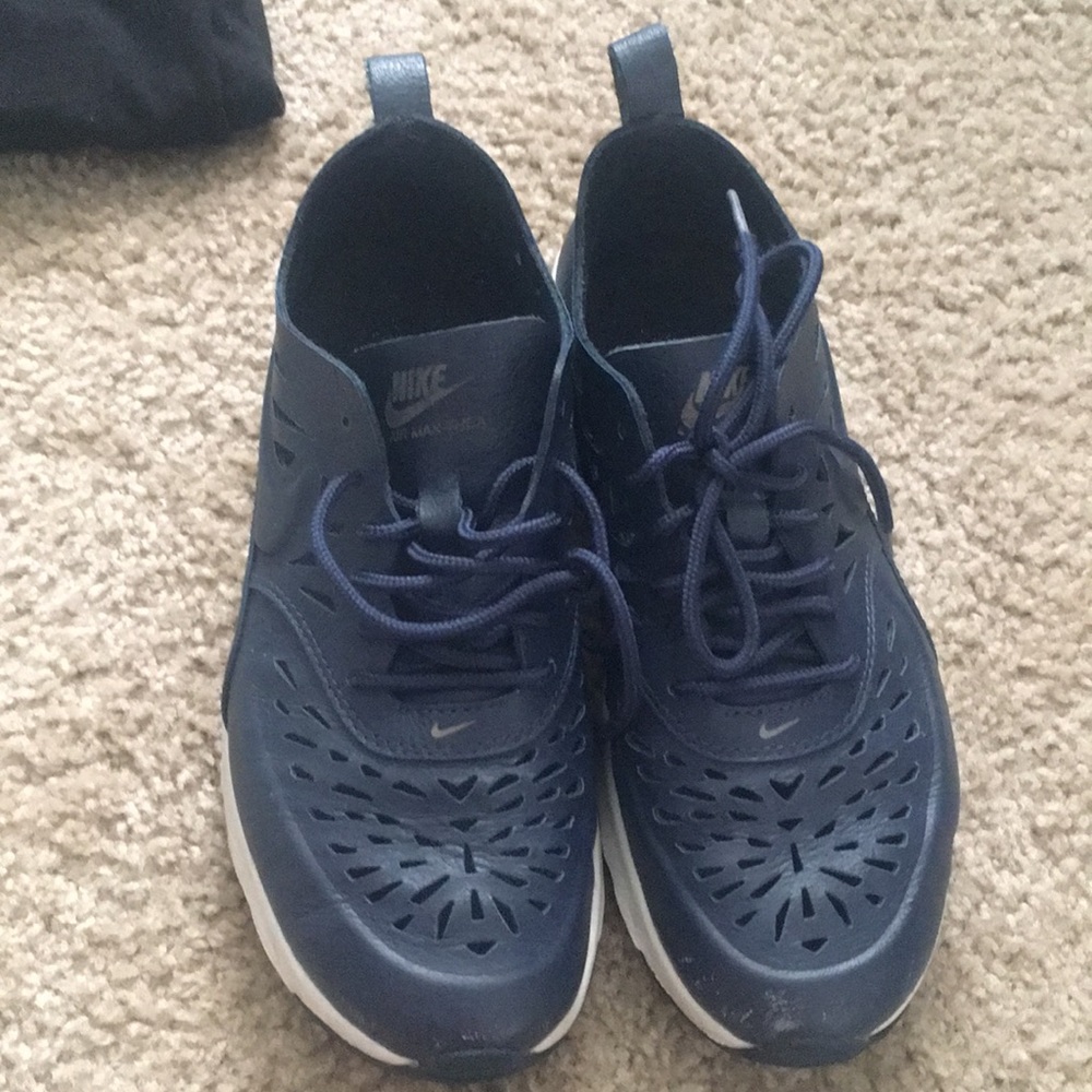 🤩OFFER UP🤩Nike Air Max Thea